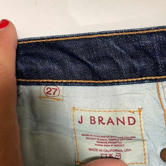 Jean - Picture 5 of 13